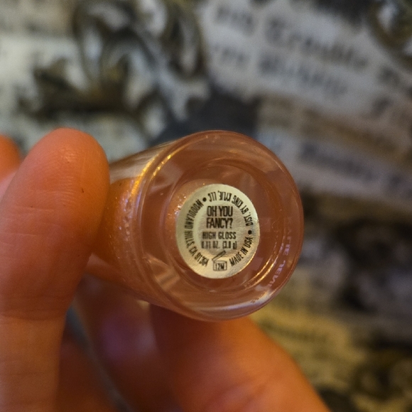 Kylie Cosmetics Lip Gloss Trio - Gold and Brown Hues - Picture 3 of 9